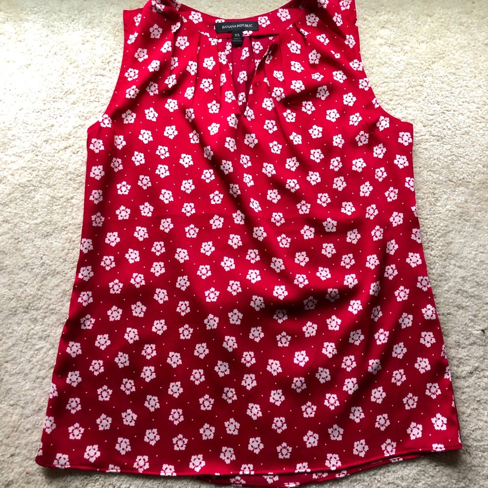 Banana Republic Sleeveless Top - Red with White Flower Print, XS
